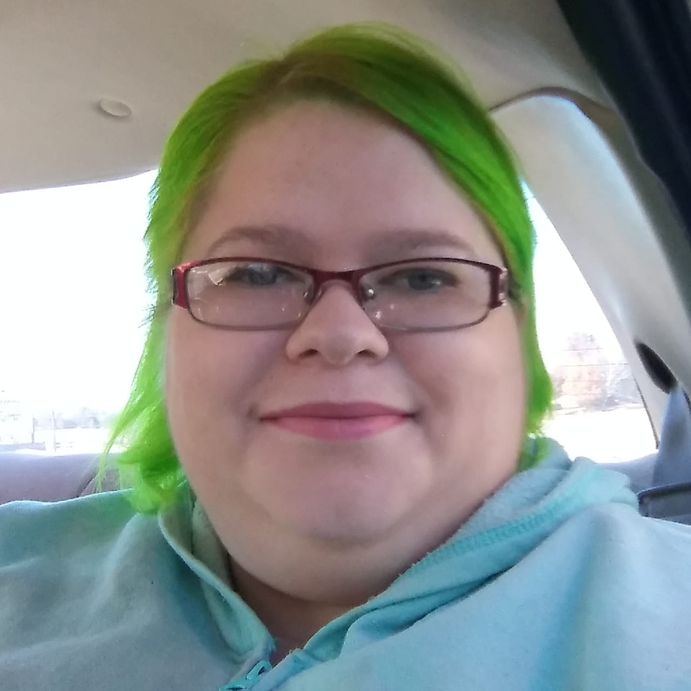 Meet your Posher, Alexis